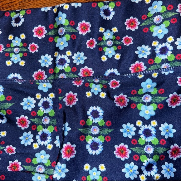 Terez leggings Size SMALL like new condition .
C$34 C$110
Size: US S | Terez - Picture 3 of 5